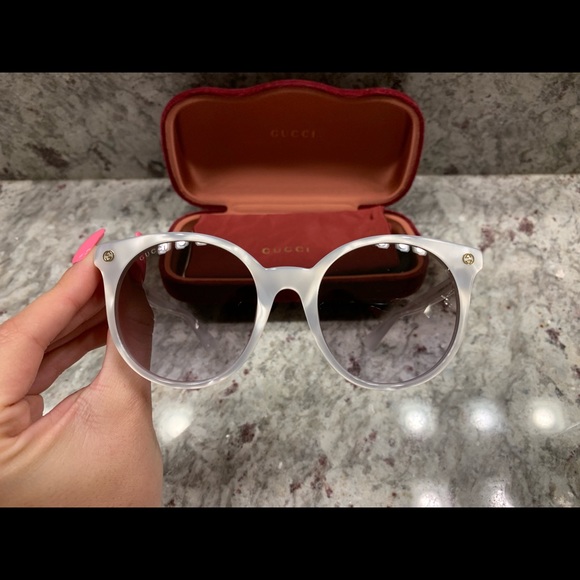 SOLD ‼️ Authentic Mother of Pearl Gucci Sunglasses - Picture 7 of 8